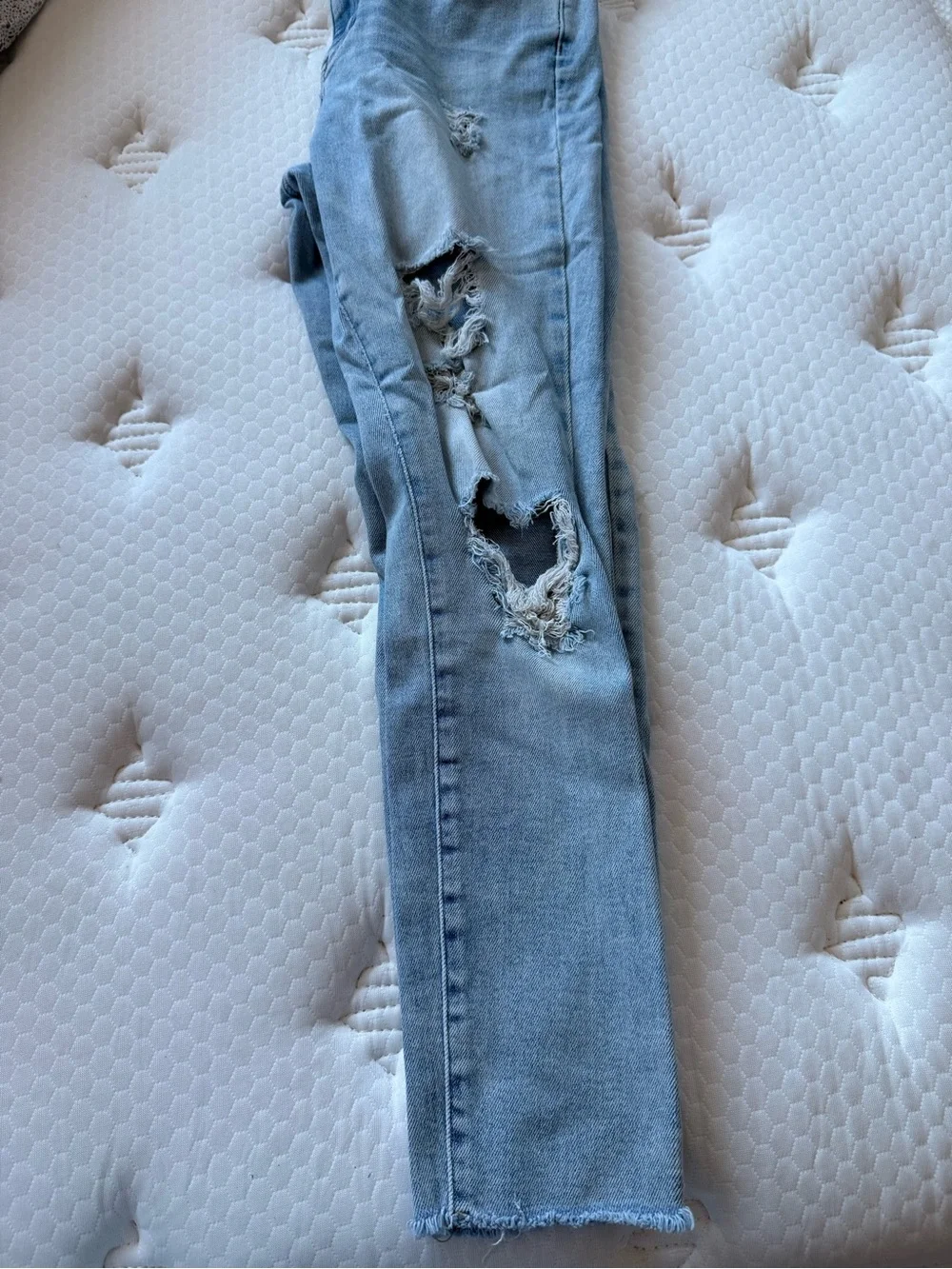PacSun Light Wash Distressed Women's Jeggings - Picture 5 of 6